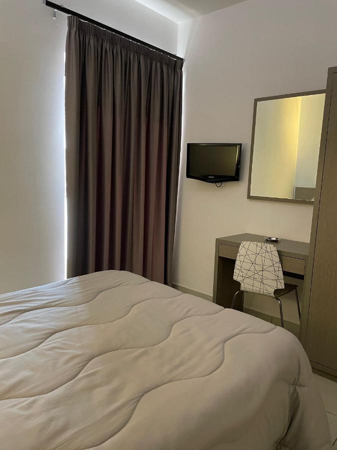Hotel Cristian Giugliano In Campania Exterior photo